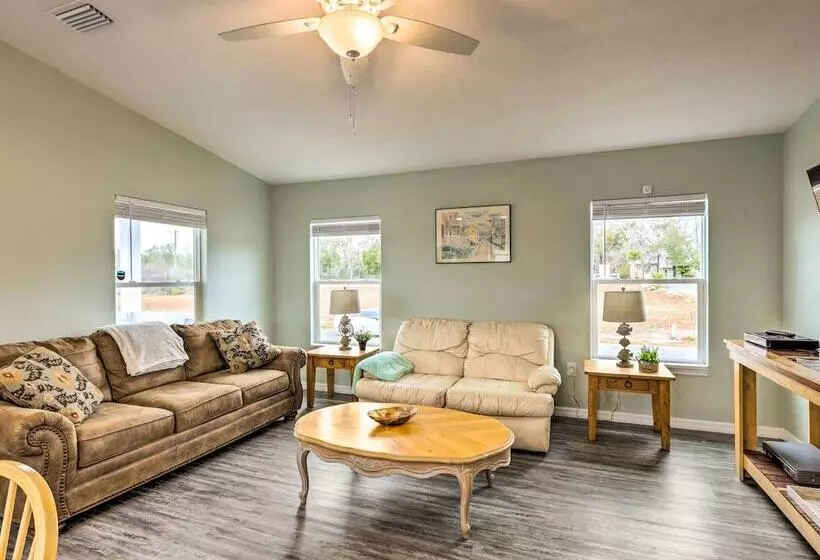 Family Friendly Home, Walk To Steinhatchee River!