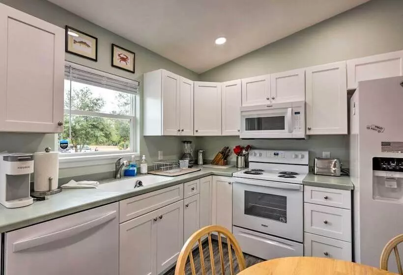 Family Friendly Home, Walk To Steinhatchee River!