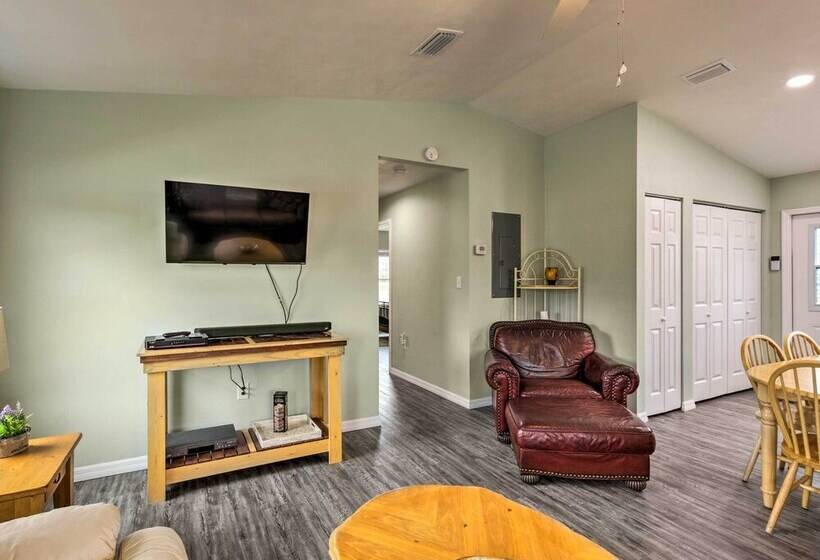 Family Friendly Home, Walk To Steinhatchee River!