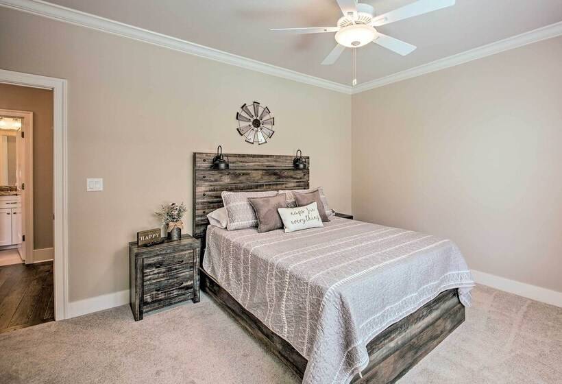 Greenside Bunker  W/ Fire Pit On Golf Course!