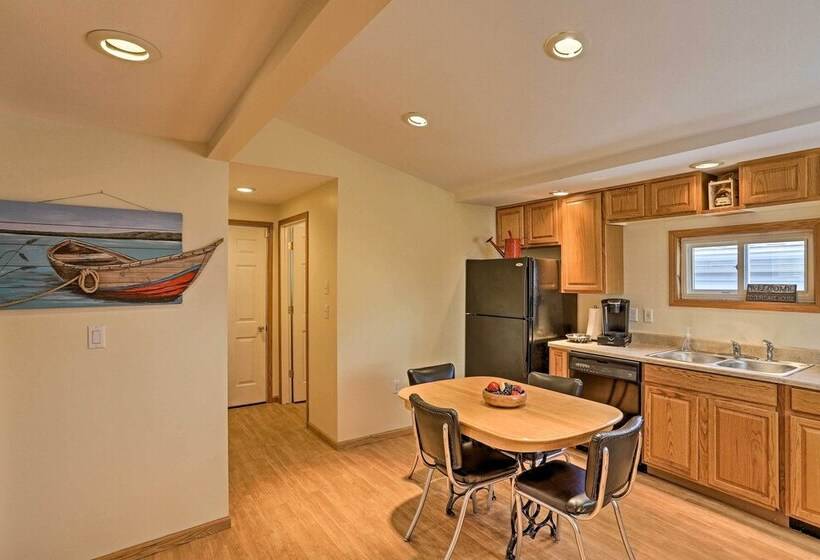 Home W/ Lake View Deck By Camp Perry & Magee Marsh