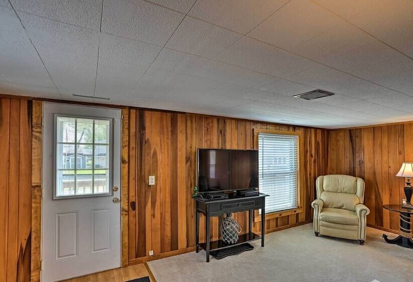 Home W/ Lake View Deck By Camp Perry & Magee Marsh