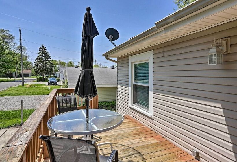 Home W/ Lake View Deck By Camp Perry & Magee Marsh
