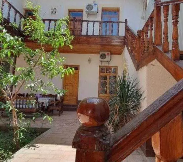 مسافرخانه Otkirbek