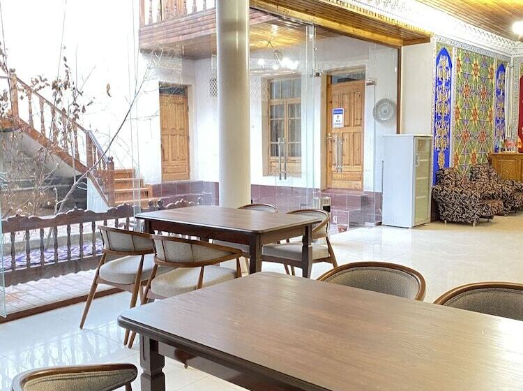 簡易ホテル Otkirbek