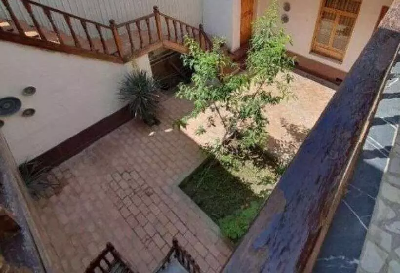 مسافرخانه Otkirbek
