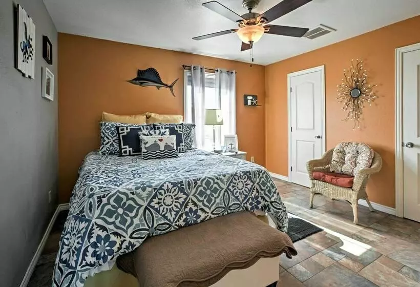 Steps From Gulf: Freeport Home W/ Water Views