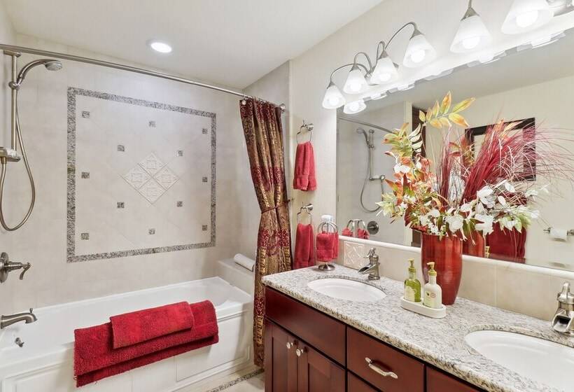 Lake Tahoe Family Home W/ Hot Tub & Game Room!