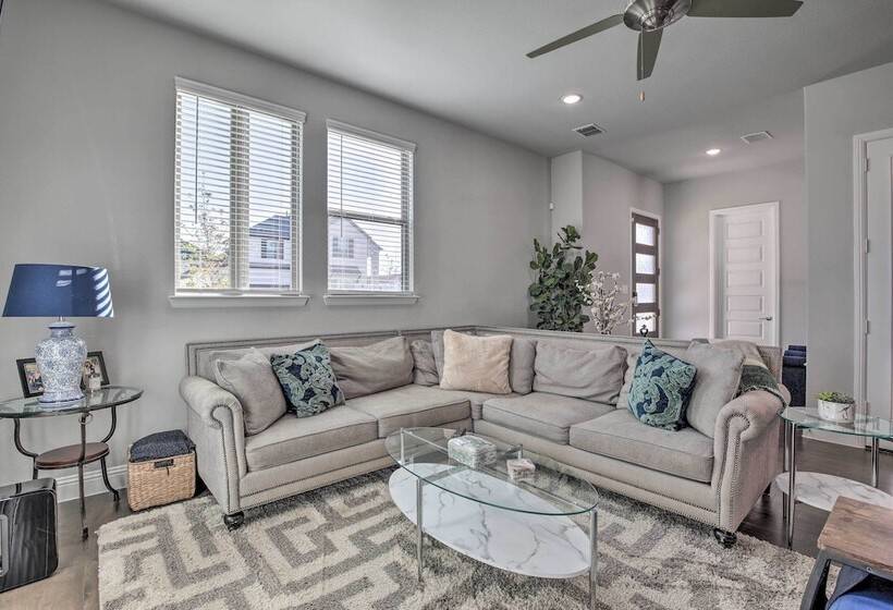 Patio & Game Room: Modern Home In Frisco