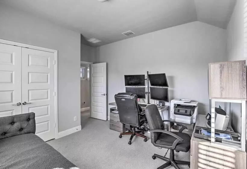 Patio & Game Room: Modern Home In Frisco