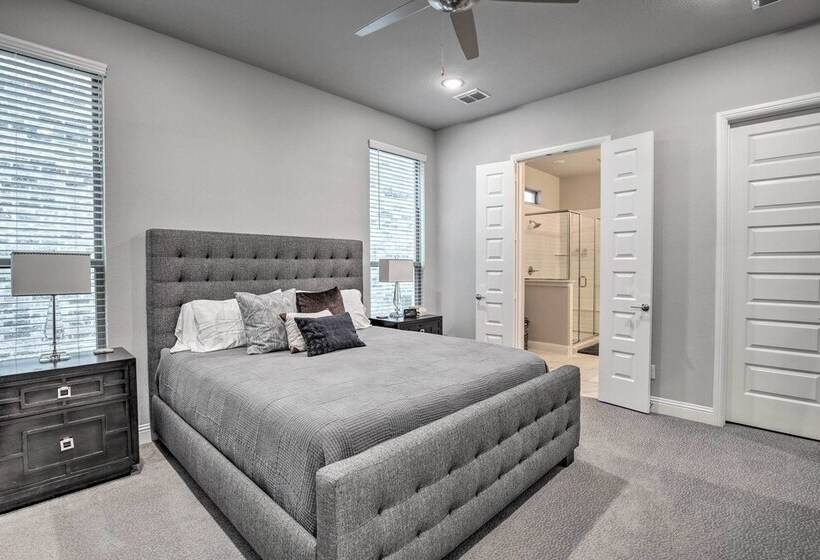 Patio & Game Room: Modern Home In Frisco