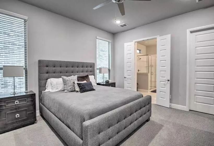 Patio & Game Room: Modern Home In Frisco