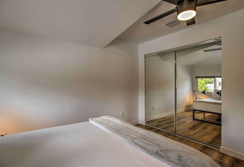 Modern Home W/ Shared Pool In Fort Lauderdale!