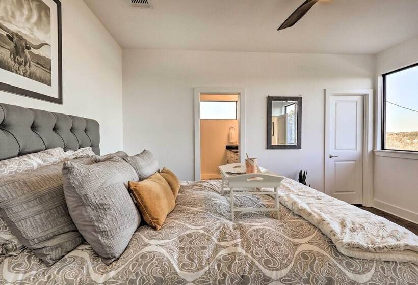 Modern  Lakeview Hilltop Retreat  W/ Game Garage!