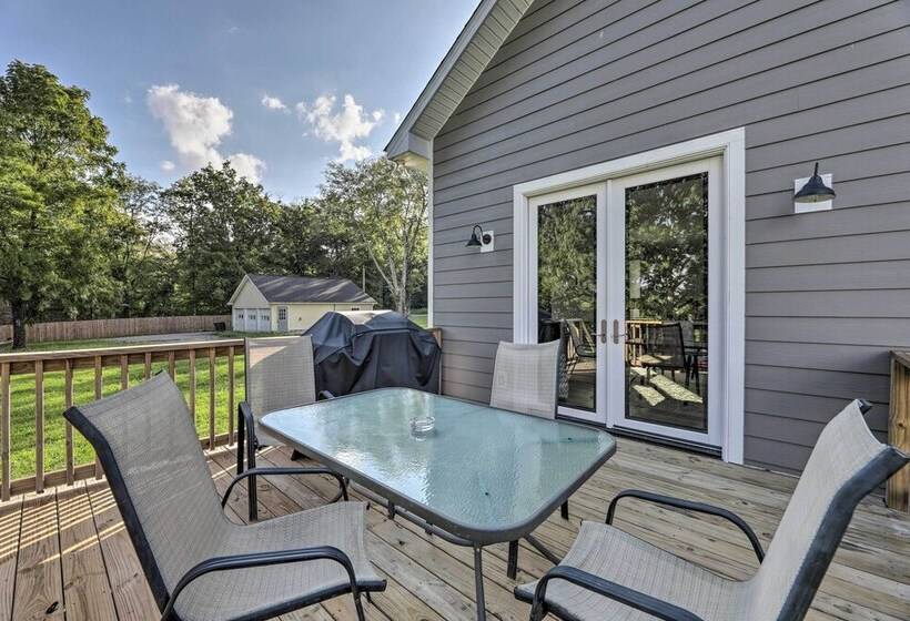 Mt Juliet Home: Steps To Old Hickory Lake!