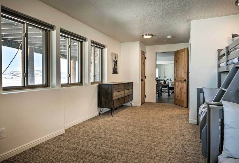 Luxe Mountain Cabin W/ Spa, 6 Mi To Park City!