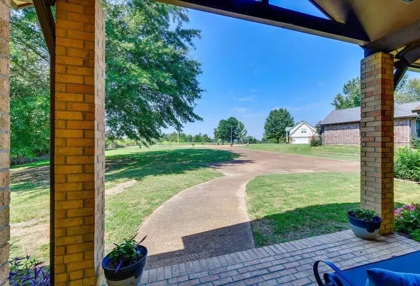 Peaceful Millington Home ~ 13 Mi To Memphis!