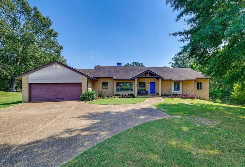 Peaceful Millington Home ~ 13 Mi To Memphis!