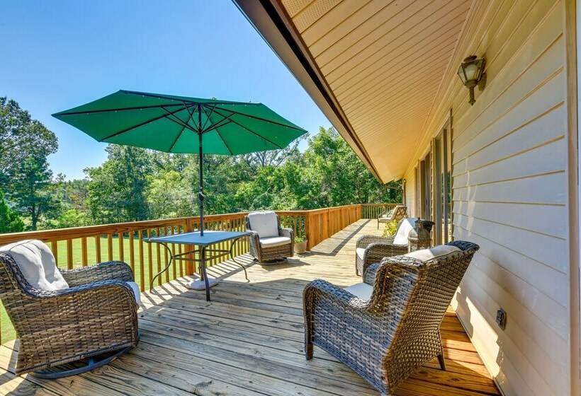 Peaceful Millington Home ~ 13 Mi To Memphis!