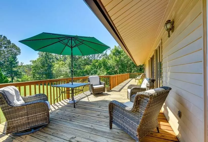 Peaceful Millington Home ~ 13 Mi To Memphis!