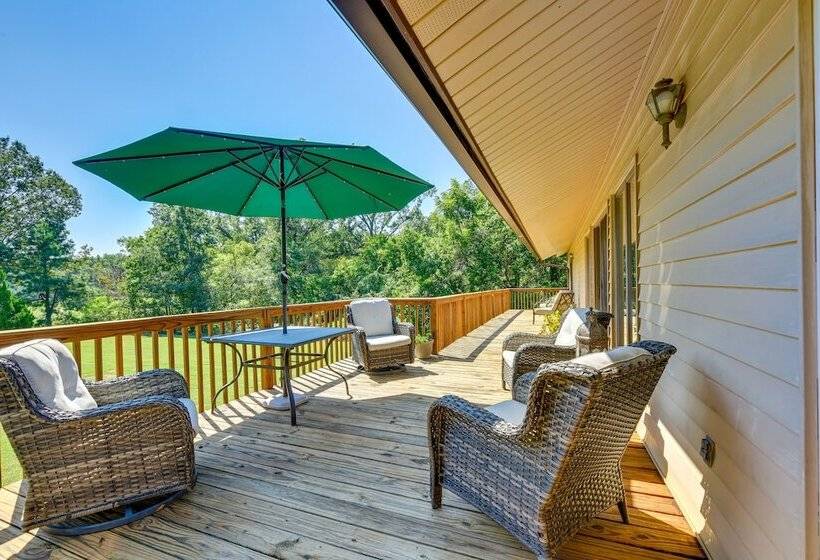 Peaceful Millington Home ~ 13 Mi To Memphis!