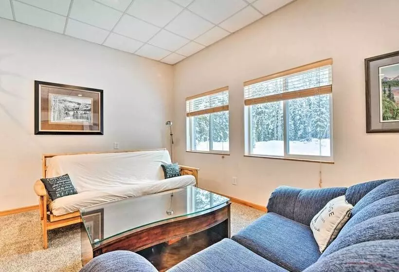 Peaceful Mountain View Home   Walk To Kenai Lake!