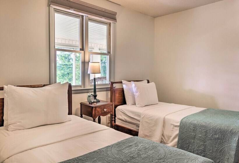 Pisgah Forest Shifting Gears House W/ Views!