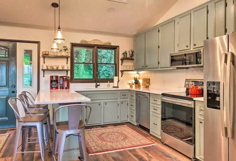 Pisgah Forest Shifting Gears House W/ Views!