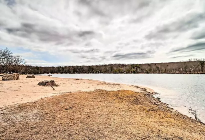 Poconos Home W/ Private Hot Tub & Community Pool!