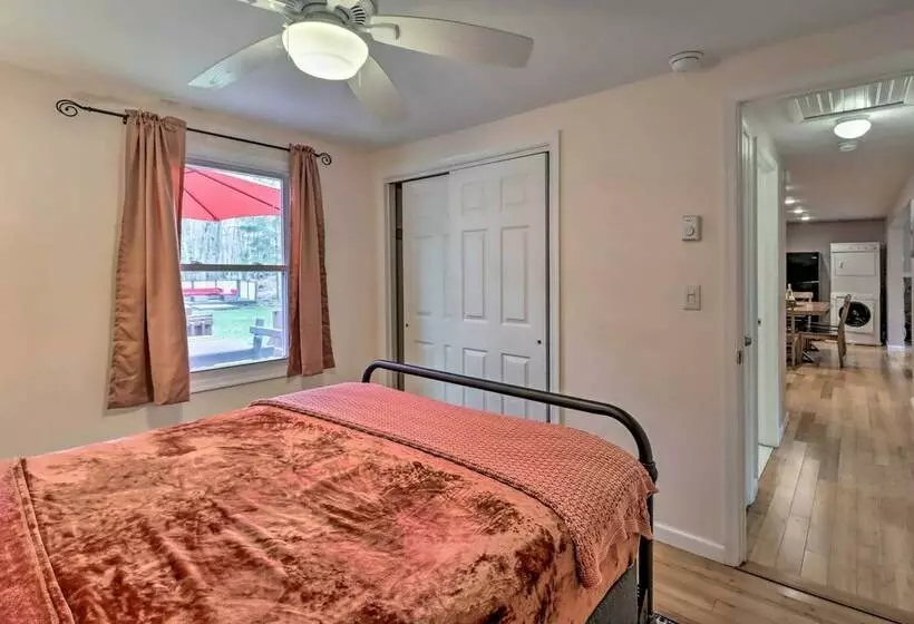 Poconos Home W/ Private Hot Tub & Community Pool!