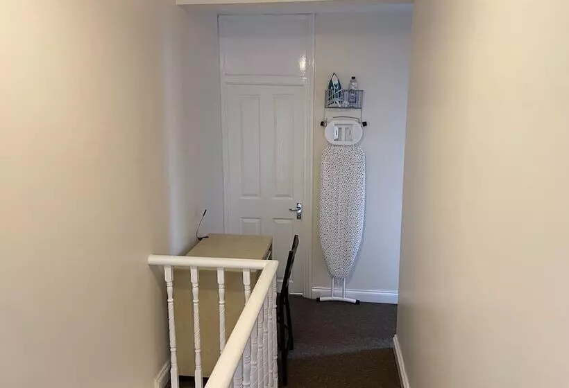 レジデンス Impeccable 4 Bed Home Away From Home In Swindon