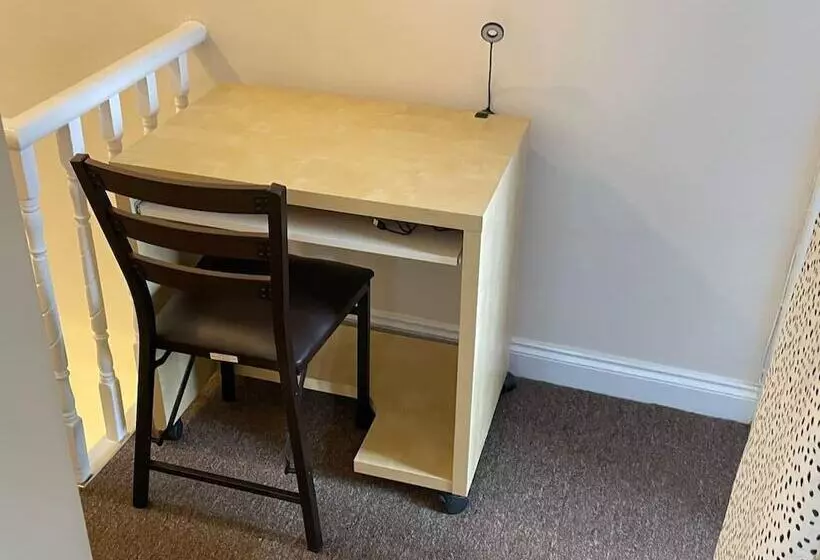 レジデンス Impeccable 4 Bed Home Away From Home In Swindon