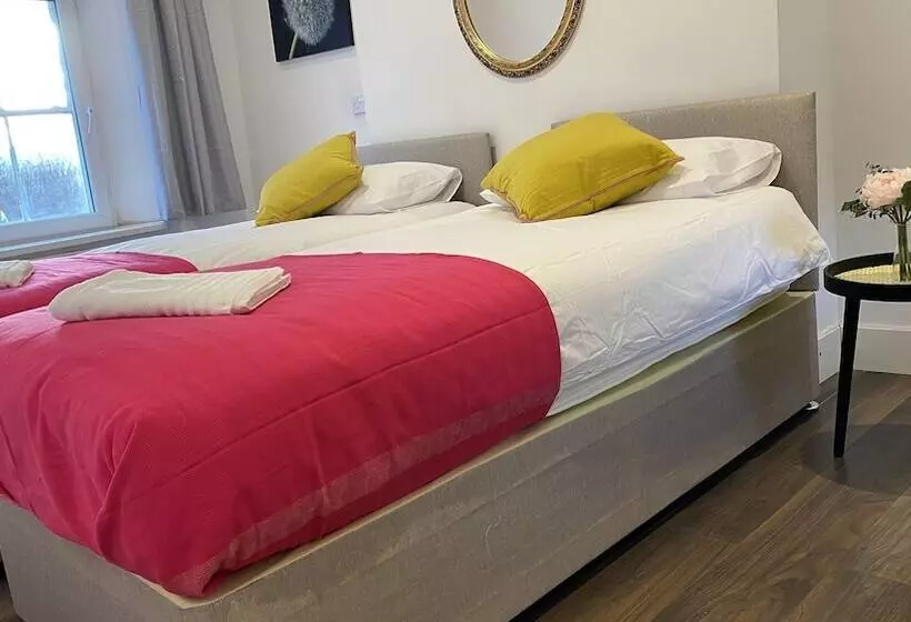 Residenssi Large Heritage House Close Snowdonia & Llandudno