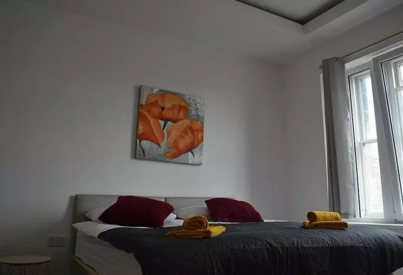 Residenssi Large Heritage House Close Snowdonia & Llandudno