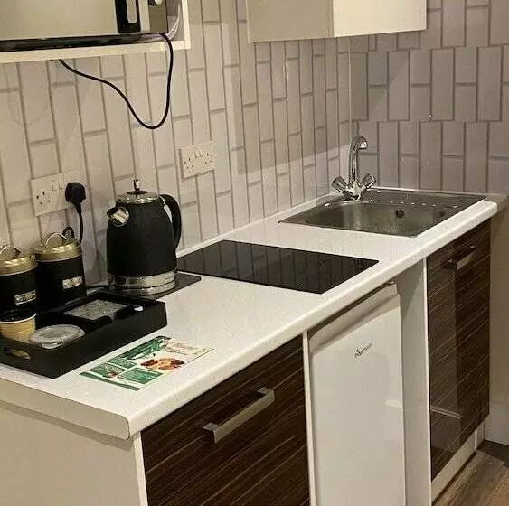 Residenssi Large Heritage House Close Snowdonia & Llandudno