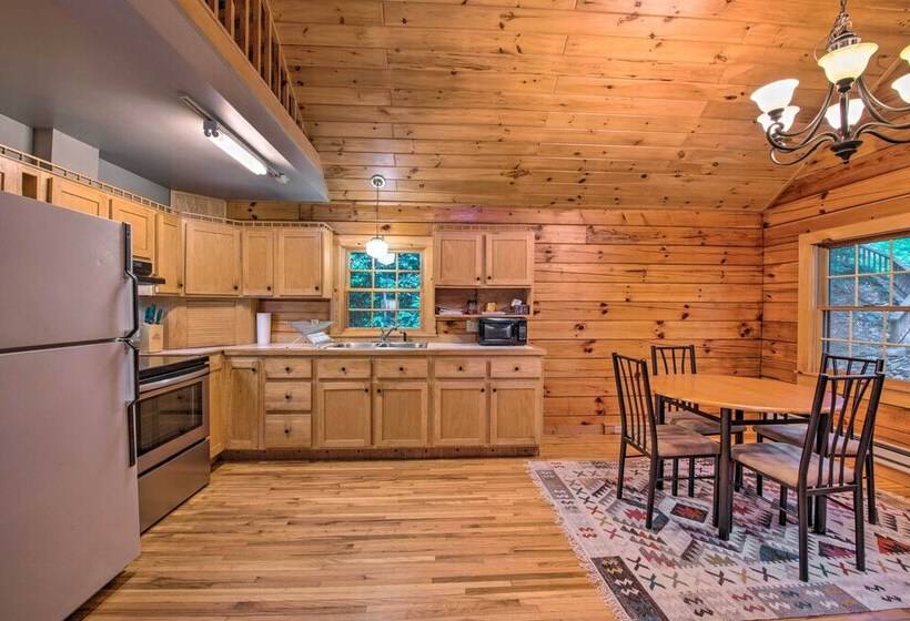 Secluded Waynesville Cabin: Deck, Grill & Fire Pit