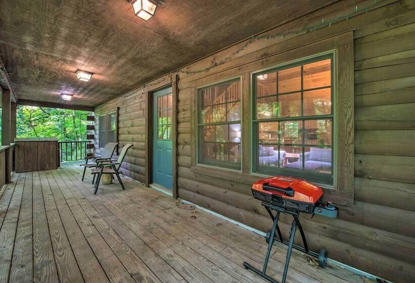Secluded Waynesville Cabin: Deck, Grill & Fire Pit