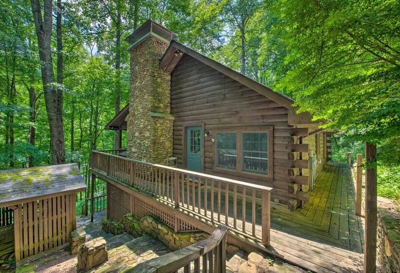 Secluded Waynesville Cabin: Deck, Grill & Fire Pit