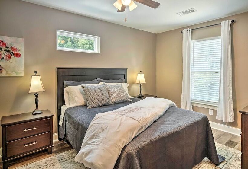 Sleek Baton Rouge Home Near Lsu & Downtown!