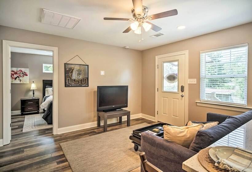 Sleek Baton Rouge Home Near Lsu & Downtown!