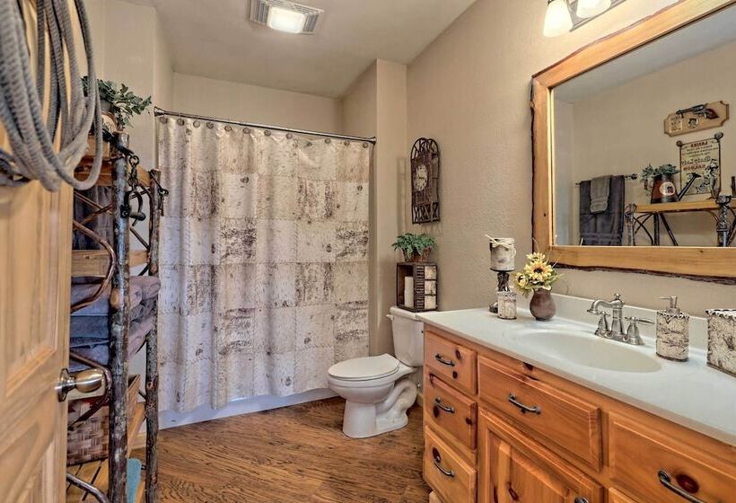 Spacious  Eagle S View  Luxury Cabin W/ Views