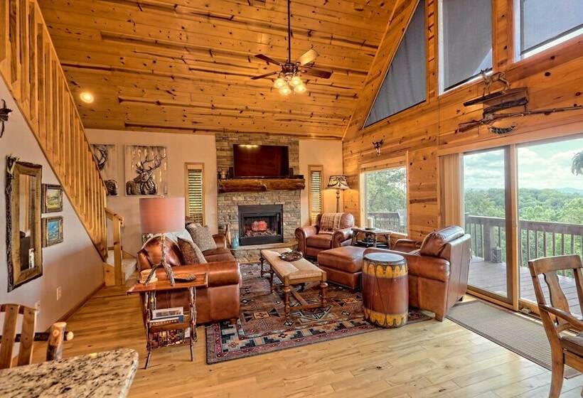 Spacious  Eagle S View  Luxury Cabin W/ Views