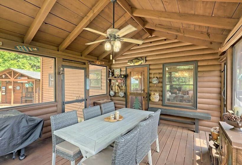 Spacious  Eagle S View  Luxury Cabin W/ Views