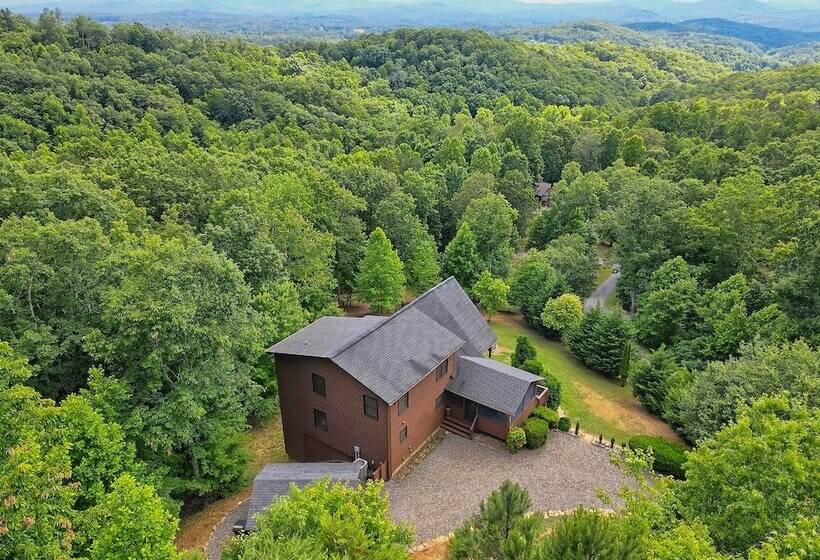 Spacious  Eagle S View  Luxury Cabin W/ Views