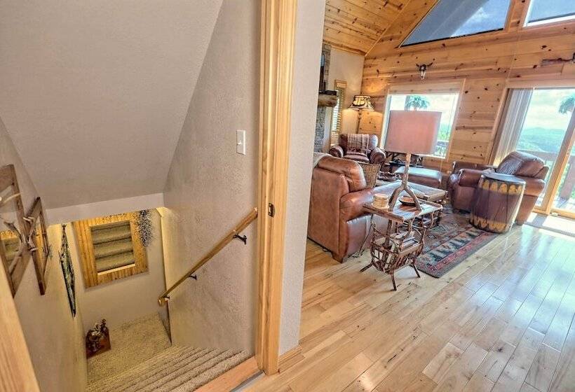 Spacious  Eagle S View  Luxury Cabin W/ Views