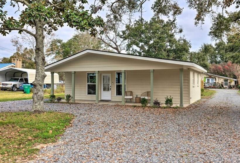 Spacious Gulfport Home W/ Yard: 1 Mi To Beach