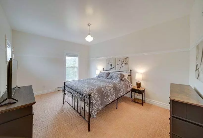 Scenic Loon Lake Adventure Retreat W/ Dock!