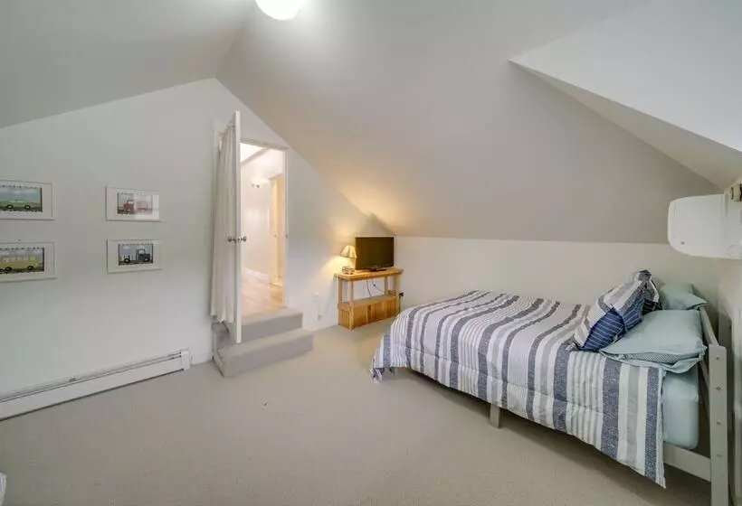 Scenic Loon Lake Adventure Retreat W/ Dock!