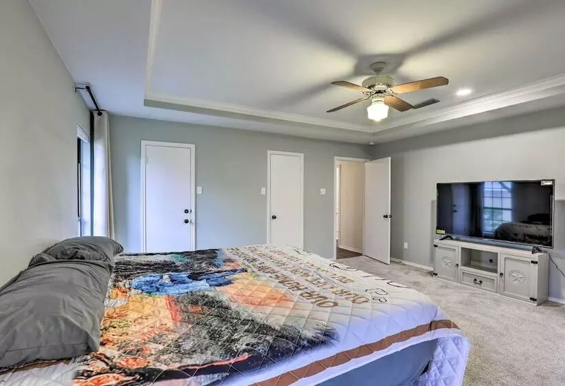 Spacious Waco Home ~ 9 Mi To Magnolia Market
