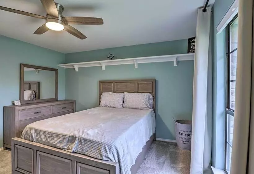 Spacious Waco Home ~ 9 Mi To Magnolia Market